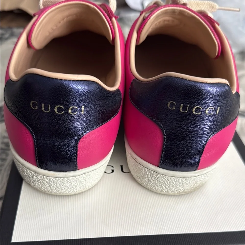 Gucci Women's Pink Sneakers - Picture 3 of 7
